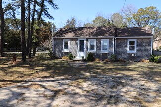 2 Cedar Ln, Dennis Port, MA 02639
