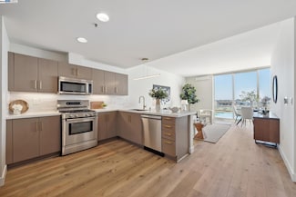 222 Broadway Unit 709, Oakland, CA 94607