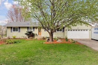 5912 Meadow Lake Rd W, New Hope, MN 55428