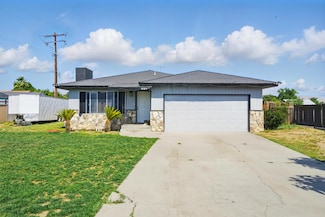 579 S Villa St, Porterville, CA 93257