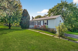 10 Flood Dr, Amenia, NY 12501