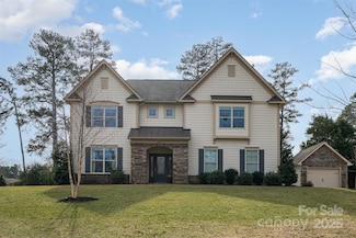4131 Nottaway Place Dr, Matthews, NC 28105