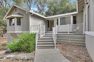 18370 Jayhawk Dr, Penn Valley, CA 95946