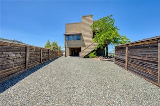 2998 Willow Rd, Kelseyville, CA 95451
