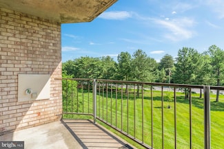6930 Hanover Pkwy Unit 302, Greenbelt, MD 20770