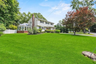 58 Schriever Ln, New City, NY 10956