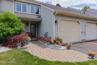 8 Quincy Ct, Glenmont, NY 12077