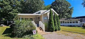 118 Dunns Corner Rd, Westerly, RI 02891