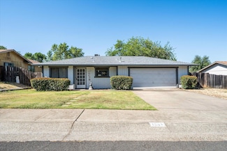 1347 Woodside Meadows Dr, Redding, CA 96002