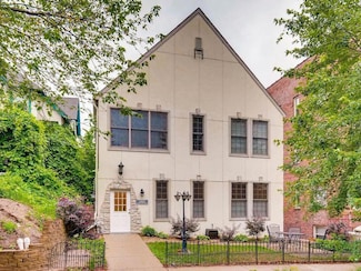 2412 Harriet Ave Unit 101, Minneapolis, MN 55405