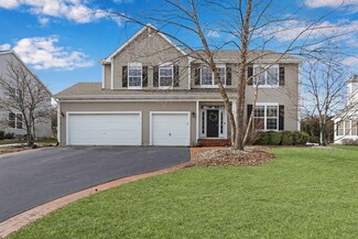 820 Auburn Ln, Lindenhurst, IL 60046