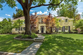 2111 Park Hill Dr, Columbus, OH 43209