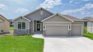 24105 W 58th Place, Shawnee, KS 66226