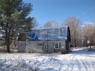 632 Smithfield Rd, Belgrade, ME 04917
