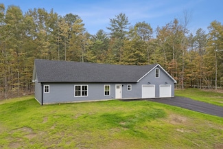 3 Lindsay Way, Sidney, ME 04330