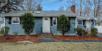 46 Burnham Rd, Lowell, MA 01852