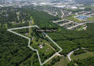 2497 Woodcliff Rd, Springdale, AR 72764