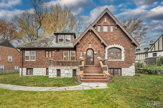 7280 S Roland Blvd, Saint Louis, MO 63121