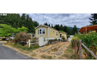 32051 Watson Ln Unit B, Gold Beach, OR 97444