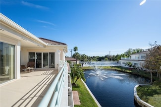 524 7th Square Unit 201, Vero Beach, FL 32962