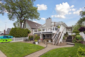 26097 Lake Dr, Elkhart, IN 46514