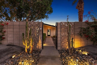 565 W Yorba Rd, Palm Springs, CA 92262
