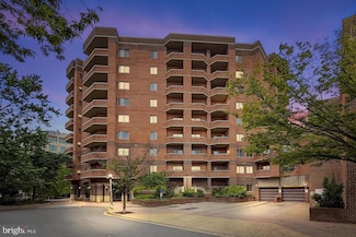 1050 N Stuart St Unit 617, Arlington, VA 22201