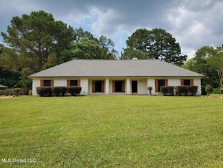 746 E Kathy Cir, Canton, MS 39046
