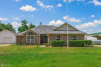 1954 Palmetto Rd, Benton, LA 71006