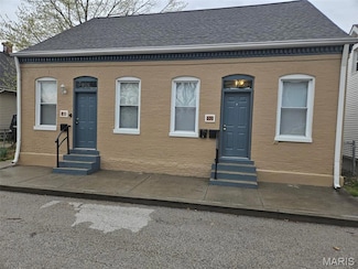 411 S 1st St, Belleville, IL 62220