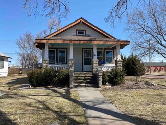 417 E 7th St, Hays, KS 67601