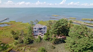 5187 Oak Spring Ln, Chincoteague, VA 23336