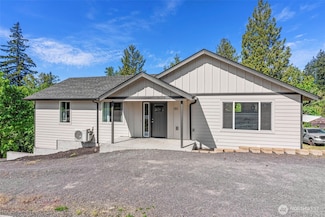 151 Alpha Dr, Longview, WA 98632
