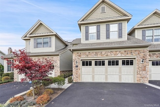 4 Goldman Ct, Cortlandt, NY 10567