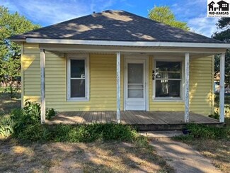 208 N Pierce St, Nickerson, KS 67561