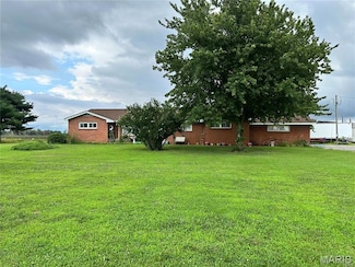 634 N 425th Rd, Bertrand, MO 63823
