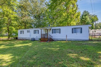16545 Pine Point Dr, Barryton, MI 49305