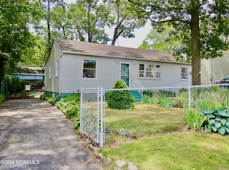 907 Cypress Ave, Brick, NJ 08723