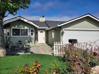 1713 Goodwin St, Seaside, CA 93955