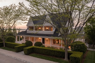 17 Paige St, Hingham, MA 02043