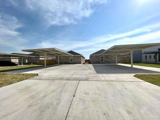 909 W La Pointe Ave, Alton, TX 78573