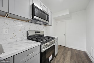 2515 S 68th St, Philadelphia, PA 19142