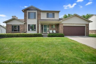 24473 Riverview Ln, Novi, MI 48374