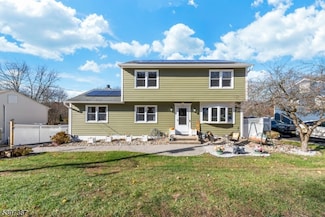 15 Aldrin Dr, Wanaque, NJ 07465