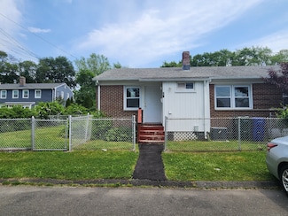 55 Fisher Ct, Stratford, CT 06614