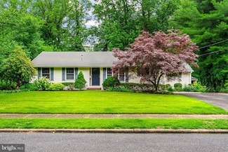 10 S Shirley Ave, Moorestown, NJ 08057
