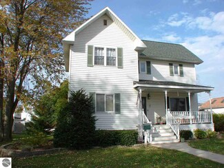 210 S Main St, Ithaca, MI 48847