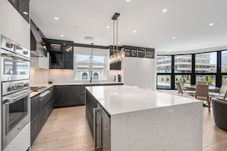 69 Walnut St Unit 4/5, Brookline, MA 02445
