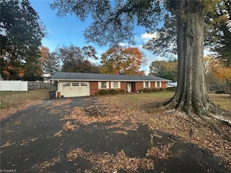 3011 Carrollwood Dr, Winston Salem, NC 27103