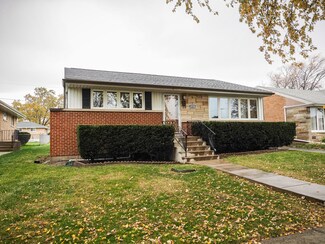 8738 N Olcott Ave, Niles, IL 60714
